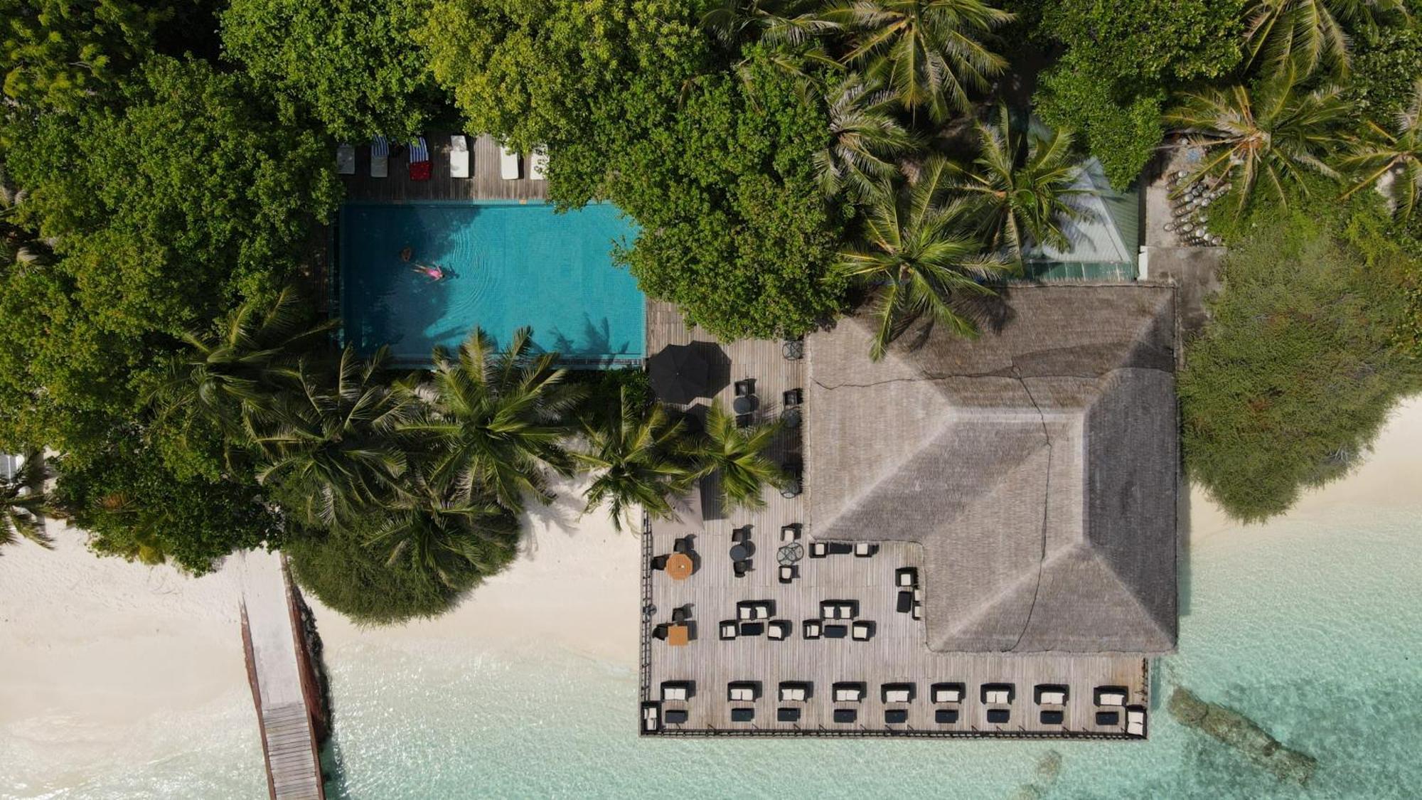 Complex Island 4*